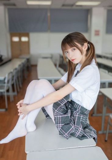 欧美羽绒服海报图片_BD韩语免费观看视频